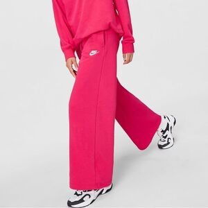 Nike Women's Sportswear Club Fleece Mid-Rise Wide-Leg Sweatpants in Pink Size XL